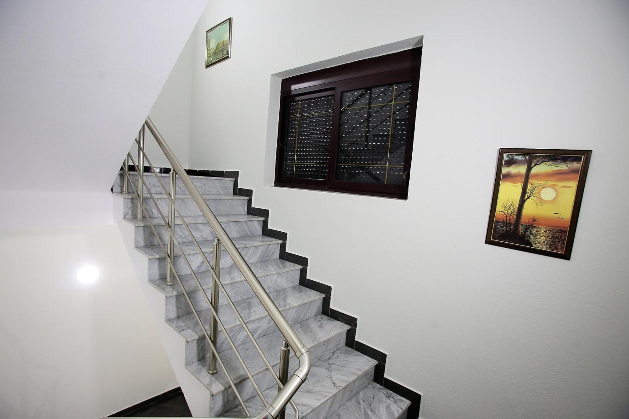The Met Apartments Δυρράχιο Εξωτερικό φωτογραφία